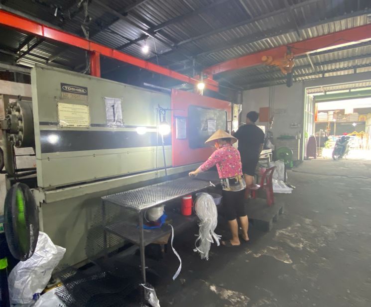 Injection molding machine 3